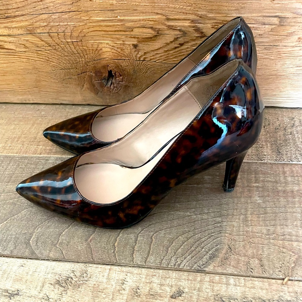 Woman Heels Size 9 .Gently used good condition .